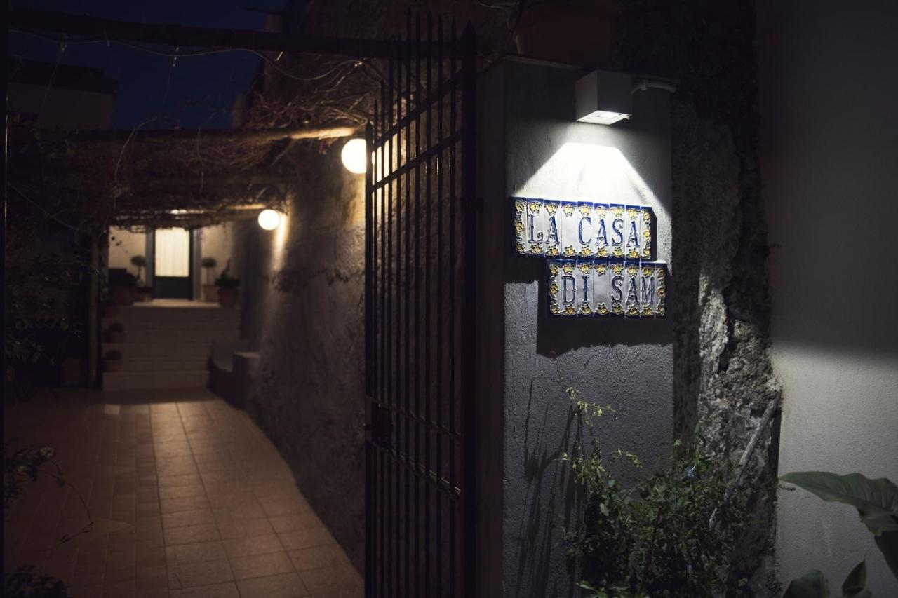 アマルフィ La Casa Di Samヴィラ エクステリア 写真